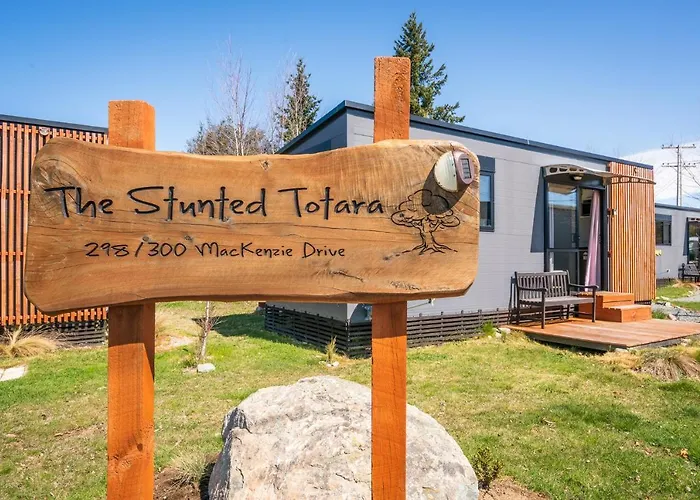 Stunted Totara, Unit 1